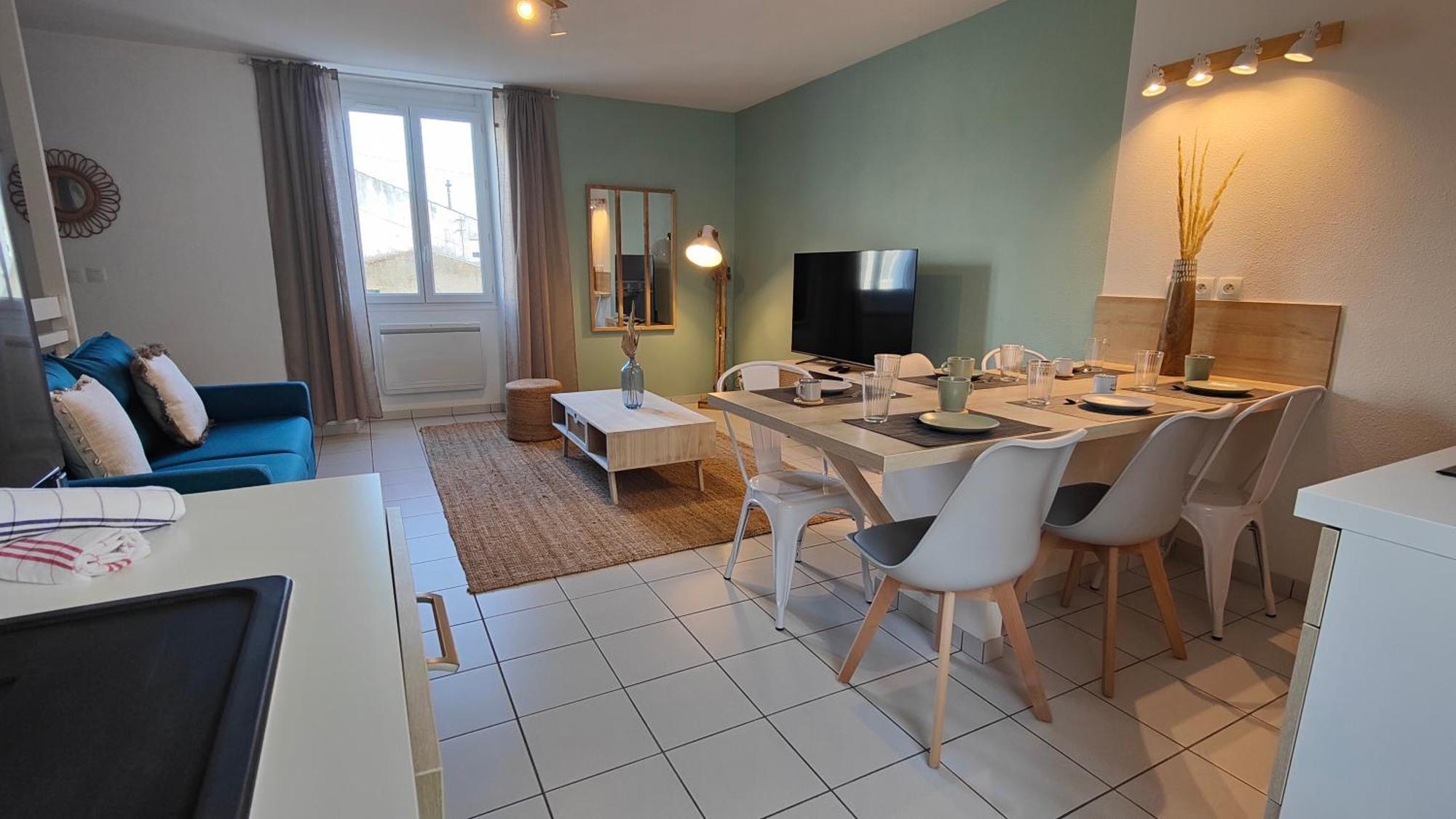 Appartement Centre-Ville Proche Lac, Ocean, Vignes Lesparre-Medoc Exterior photo